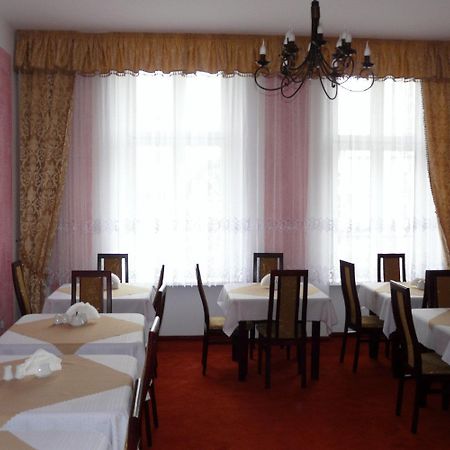 Hotelik Parkowy 웨그니차 외부 사진